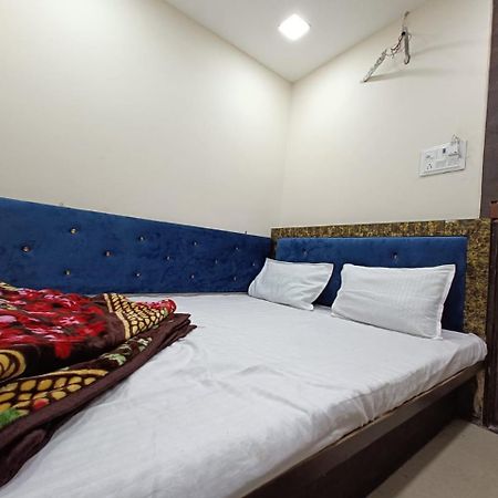 Blue Tower Hotel Ujjain Buitenkant foto
