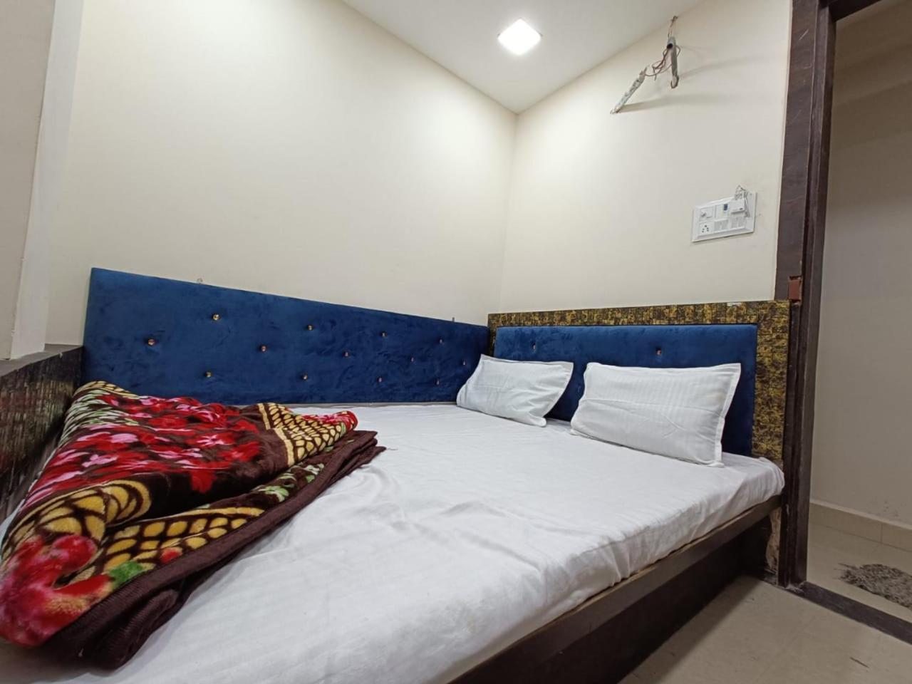 Blue Tower Hotel Ujjain Buitenkant foto