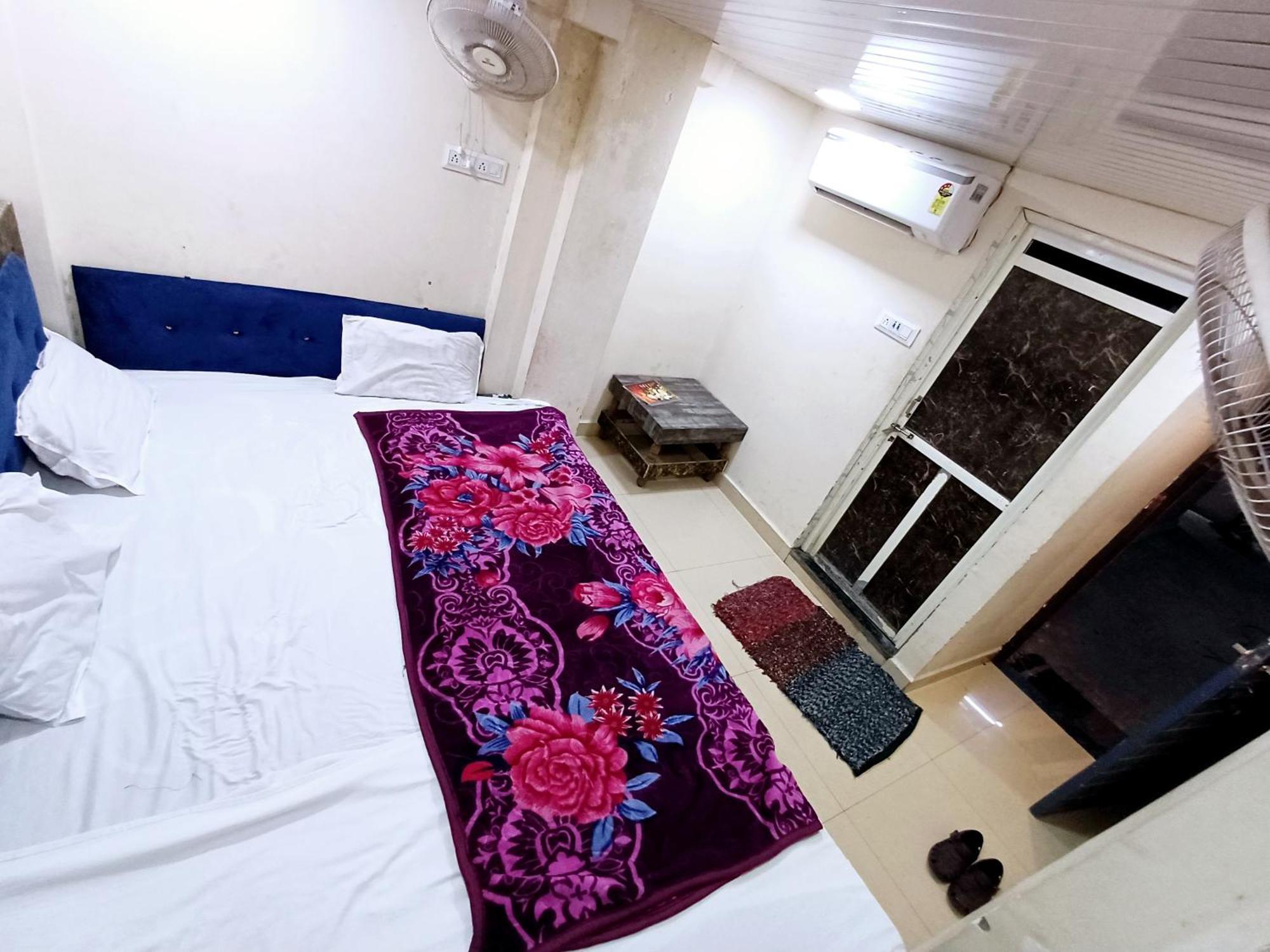 Blue Tower Hotel Ujjain Buitenkant foto